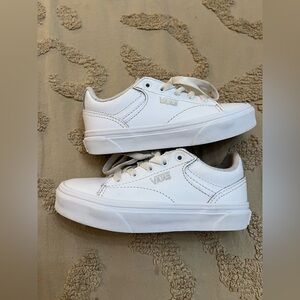 🤍 Kid’s Unisex Vans - White Leather - Low Top